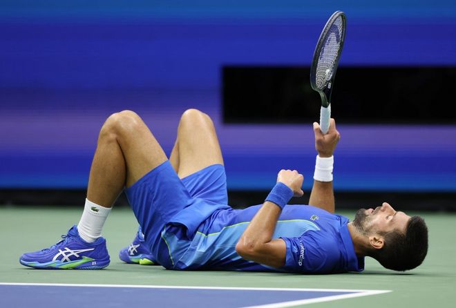 通过社交媒 通过社交媒